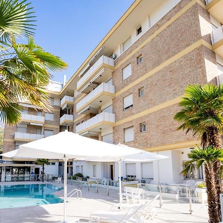 Benelux Apartman Lido di Jesolo Kültér fotó