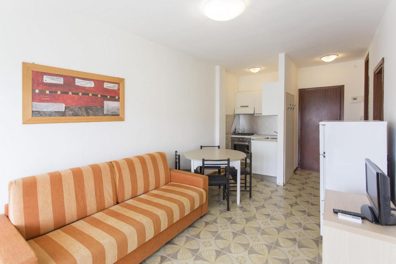 Benelux Apartman Lido di Jesolo Kültér fotó