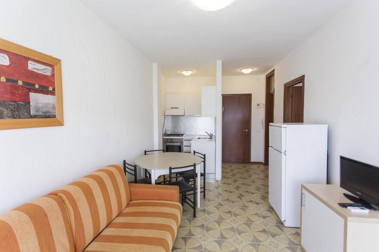 Benelux Apartman Lido di Jesolo Kültér fotó