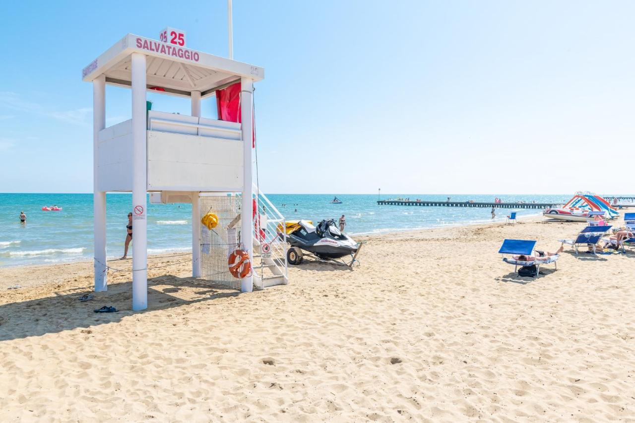 Benelux Apartman Lido di Jesolo Kültér fotó