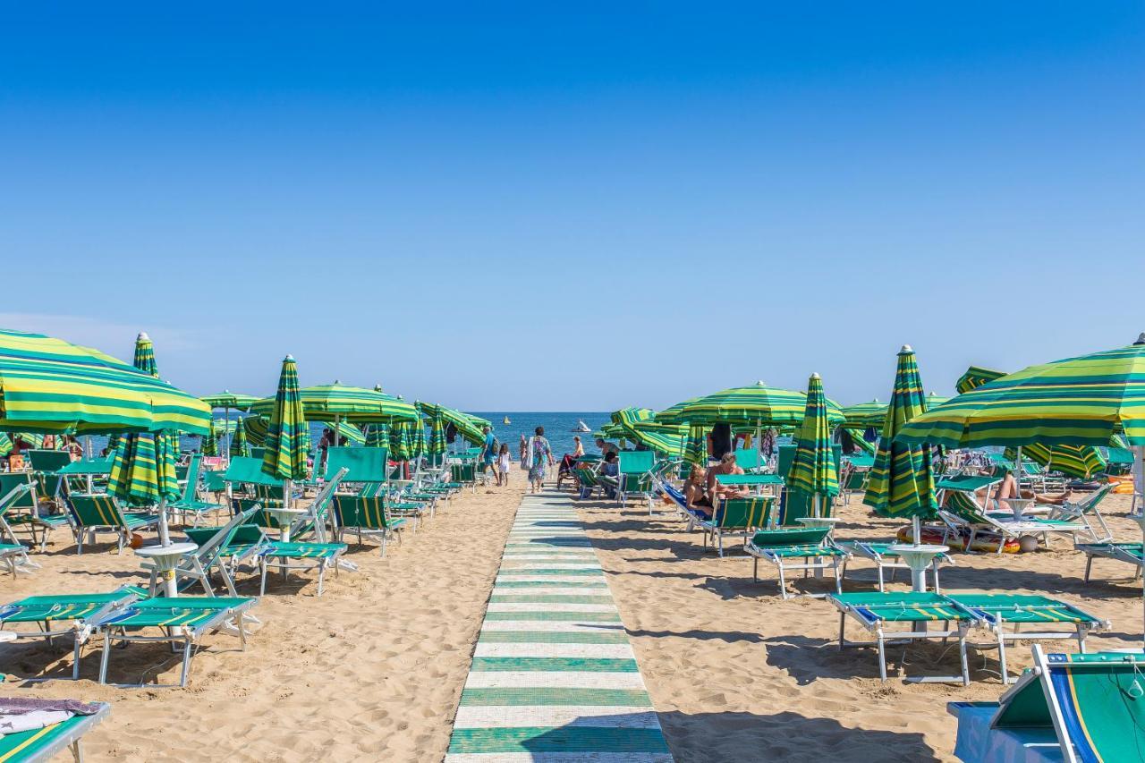 Benelux Apartman Lido di Jesolo Kültér fotó