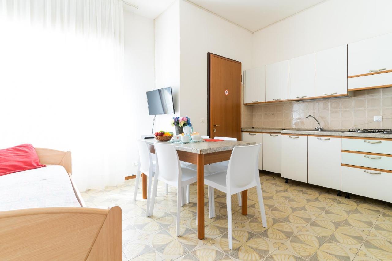 Benelux Apartman Lido di Jesolo Kültér fotó
